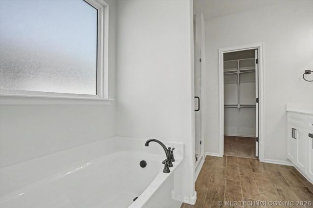 8998 E 163rd Street S, Bixby, OK 74008