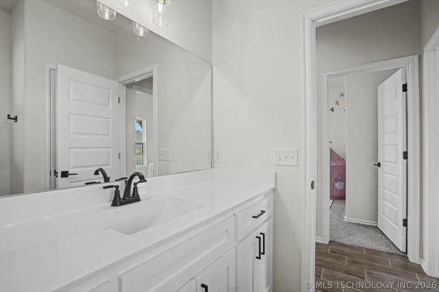 8998 E 163rd Street S, Bixby, OK 74008