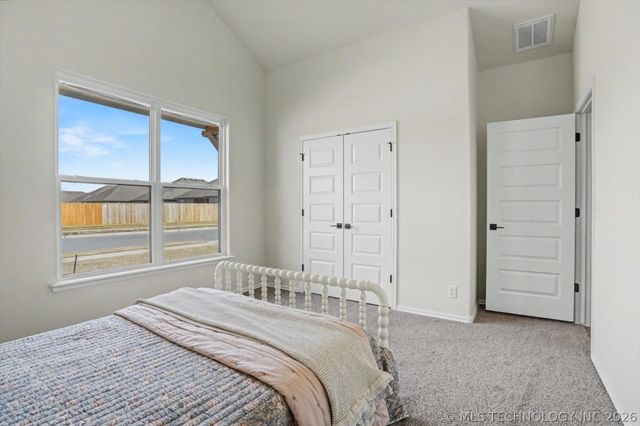 8998 E 163rd Street S, Bixby, OK 74008