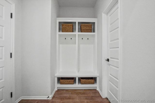 8998 E 163rd Street S, Bixby, OK 74008