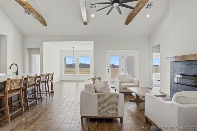 8998 E 163rd Street S, Bixby, OK 74008