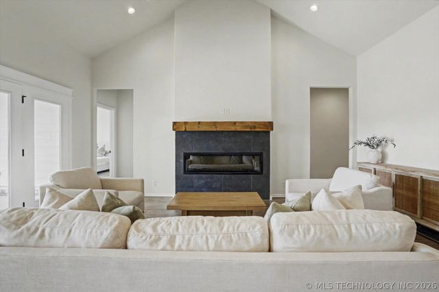 8998 E 163rd Street S, Bixby, OK 74008