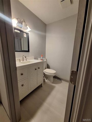 9745 E Cottonwood Lane, Bloomsdale, MO 63627