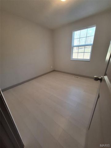 9745 E Cottonwood Lane, Bloomsdale, MO 63627