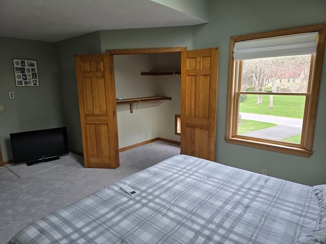 55 Bullivant Farm Rd, Marion, MA 02738