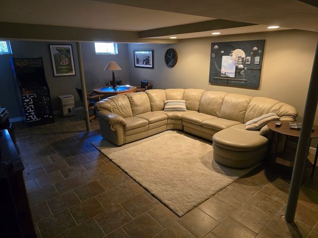 55 Bullivant Farm Rd, Marion, MA 02738