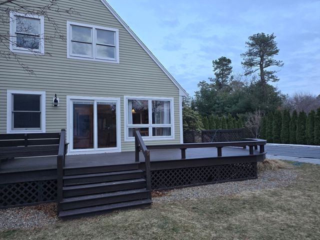 55 Bullivant Farm Rd, Marion, MA 02738