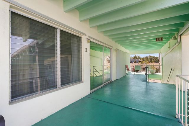 702 N Federal Highway B4, Lake Worth Beach, FL 33460