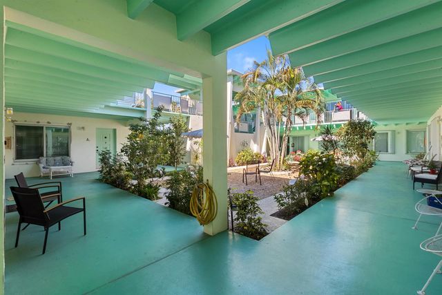 702 N Federal Highway B4, Lake Worth Beach, FL 33460