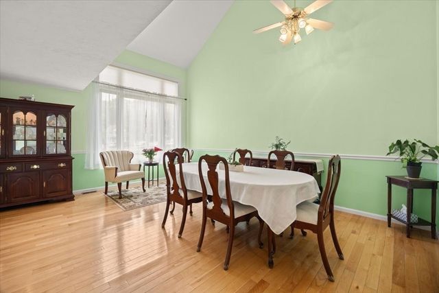 8 Willow Pond Dr 8, Rockland, MA 02370