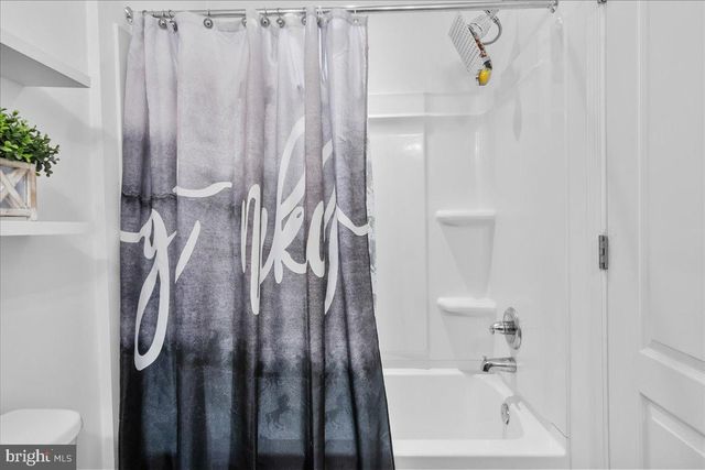 9354 DRUMMAN DR, Hagerstown, MD 21740