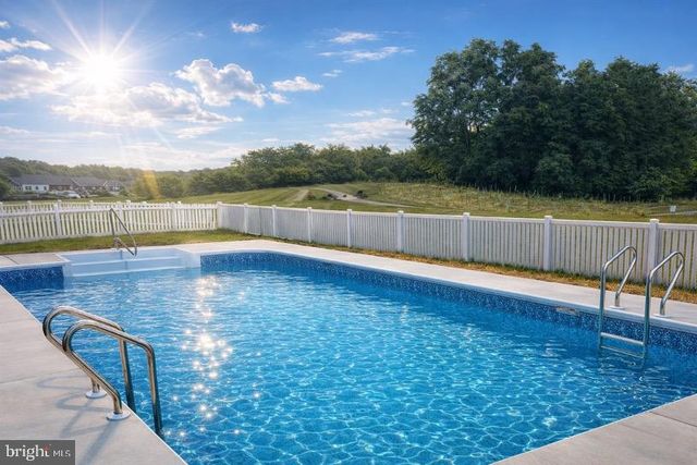 9354 DRUMMAN DR, Hagerstown, MD 21740