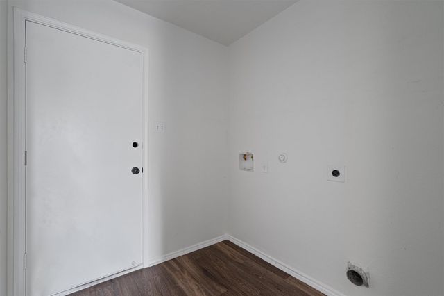 1106 Canada Wild DR, Buda, TX 78610