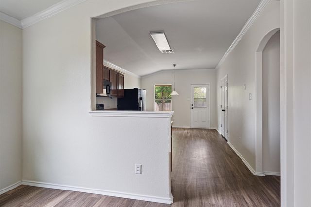 1106 Canada Wild DR, Buda, TX 78610