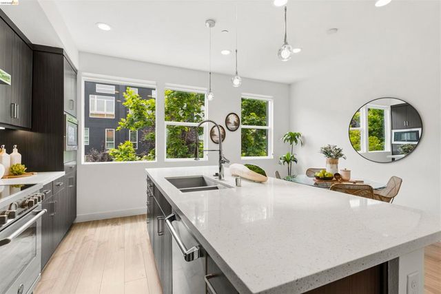 1355 Pullman Way, Oakland, CA 94607