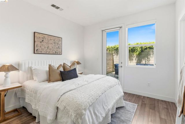 1355 Pullman Way, Oakland, CA 94607