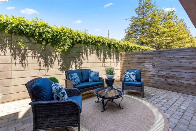 1355 Pullman Way, Oakland, CA 94607