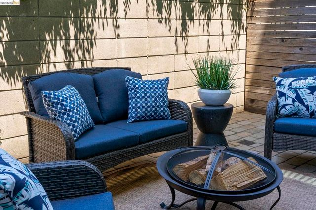 1355 Pullman Way, Oakland, CA 94607