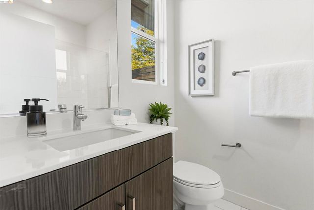 1355 Pullman Way, Oakland, CA 94607