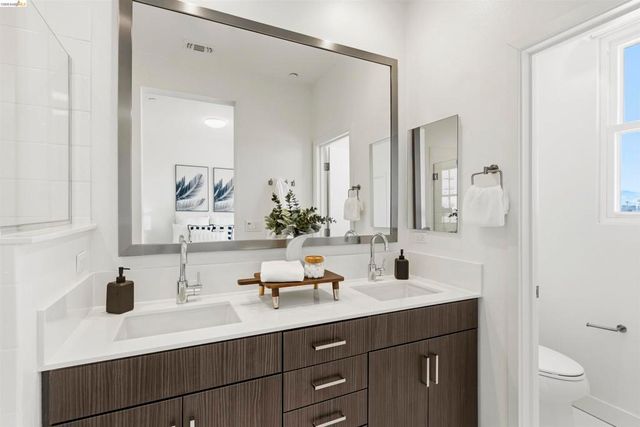 1355 Pullman Way, Oakland, CA 94607