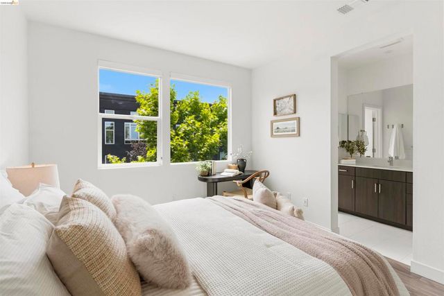 1355 Pullman Way, Oakland, CA 94607