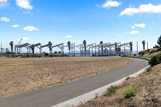1355 Pullman Way, Oakland, CA 94607