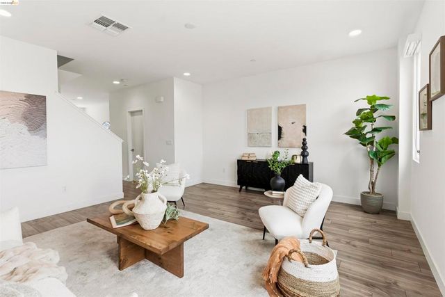 1355 Pullman Way, Oakland, CA 94607