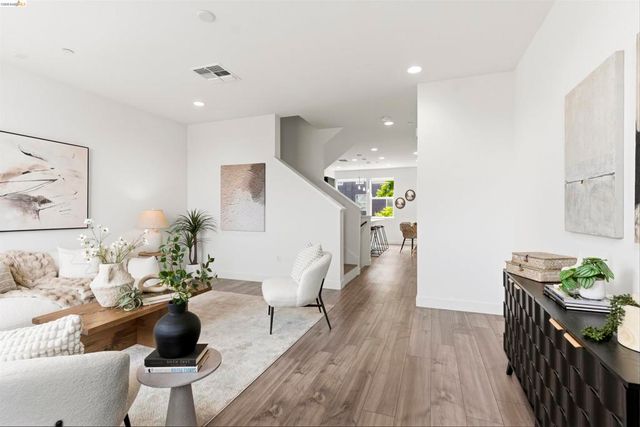1355 Pullman Way, Oakland, CA 94607