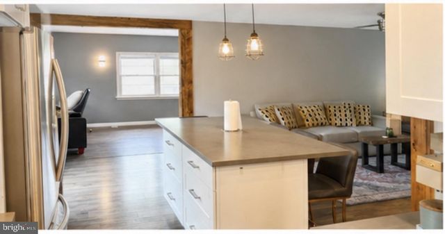 2325 RALEIGH DR, Lancaster, PA 17601