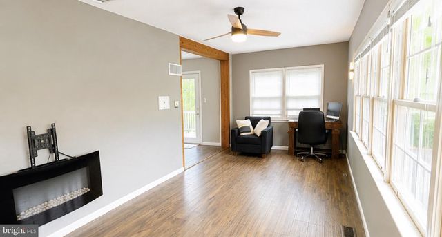 2325 RALEIGH DR, Lancaster, PA 17601