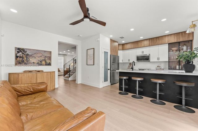 10487 W 34th Ct, Hialeah, FL 33018