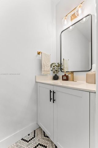 10487 W 34th Ct, Hialeah, FL 33018