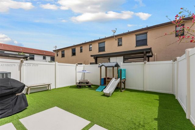 10487 W 34th Ct, Hialeah, FL 33018