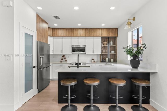 10487 W 34th Ct, Hialeah, FL 33018