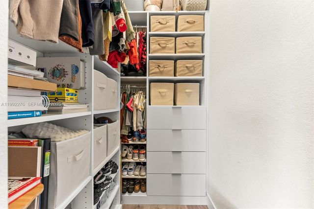 10487 W 34th Ct, Hialeah, FL 33018