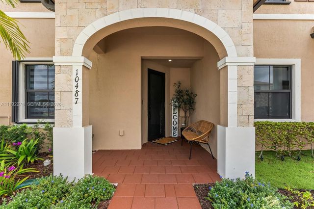 10487 W 34th Ct, Hialeah, FL 33018