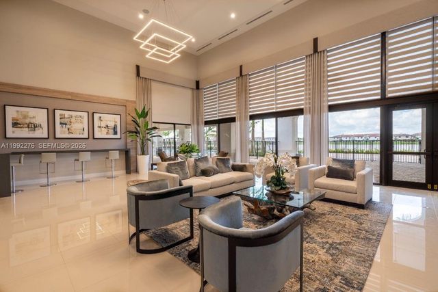 10487 W 34th Ct, Hialeah, FL 33018