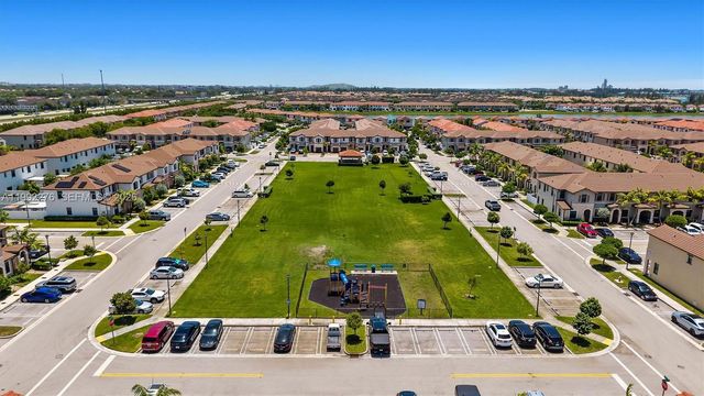 10487 W 34th Ct, Hialeah, FL 33018