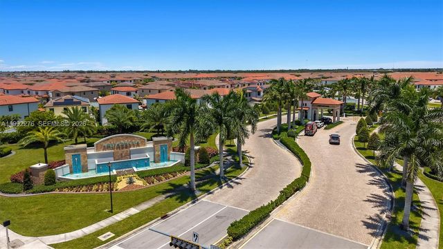 10487 W 34th Ct, Hialeah, FL 33018