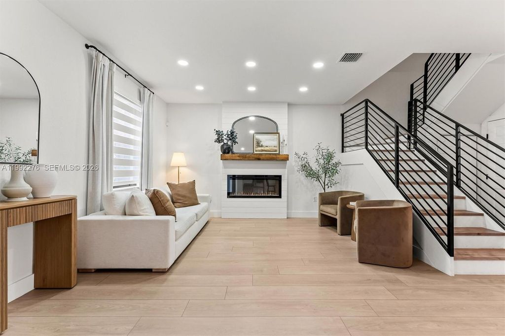 10487 W 34th Ct, Hialeah, FL 33018