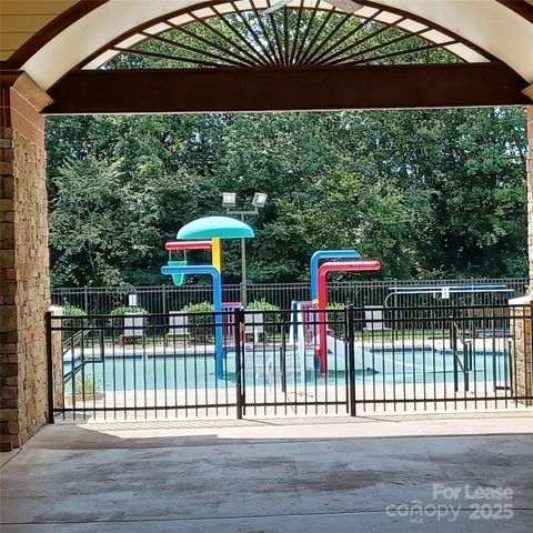 11312 Huntington Meadow Lane, Charlotte, NC 28273