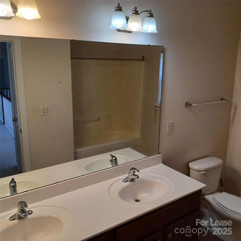 11312 Huntington Meadow Lane, Charlotte, NC 28273