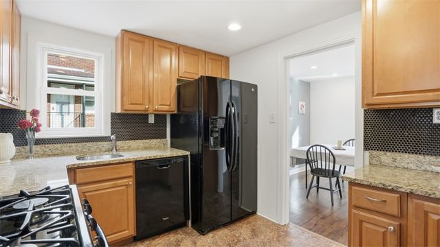 502 Weyman Road, Whitehall, PA 15236