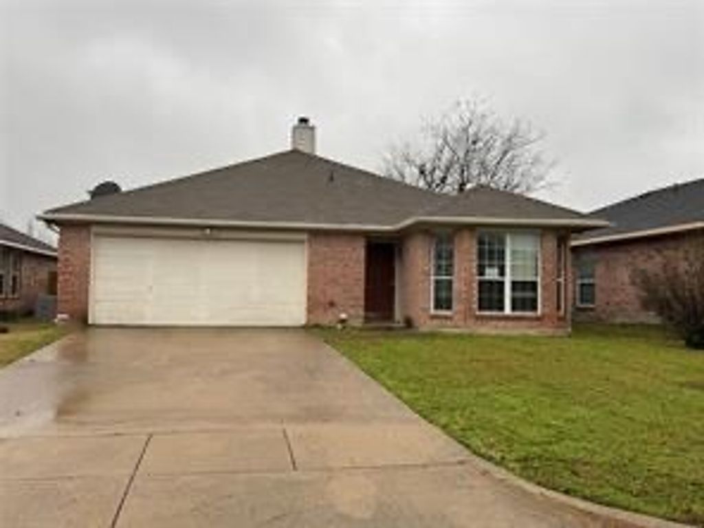 111 Kennedy Drive, Terrell, TX 75160