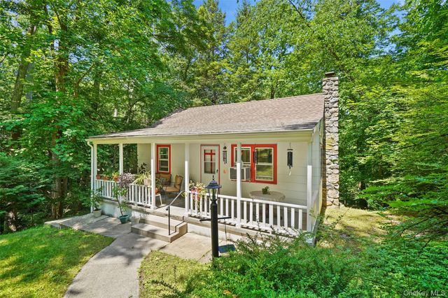 1017 Quaker Bridge Road E, Croton-on-hudson, NY 10567