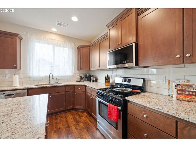 937 N GIBERT Ct, Ridgefield, WA 98642