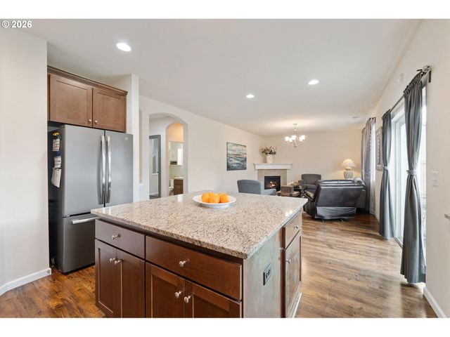 937 N GIBERT Ct, Ridgefield, WA 98642