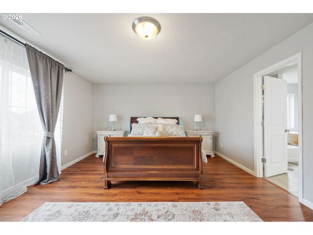 937 N GIBERT Ct, Ridgefield, WA 98642