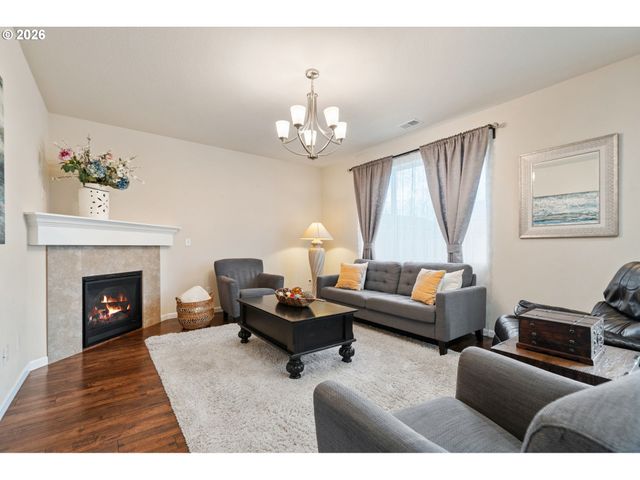 937 N GIBERT Ct, Ridgefield, WA 98642