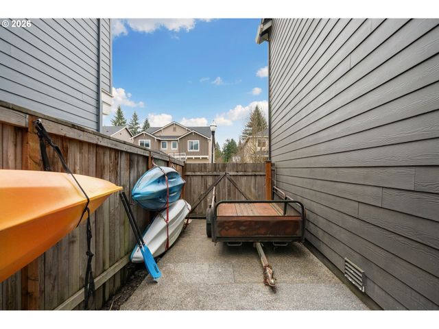 937 N GIBERT Ct, Ridgefield, WA 98642